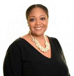 Shayla Pinner Director of Marketing and Development at Dress for Success 600x616 1
